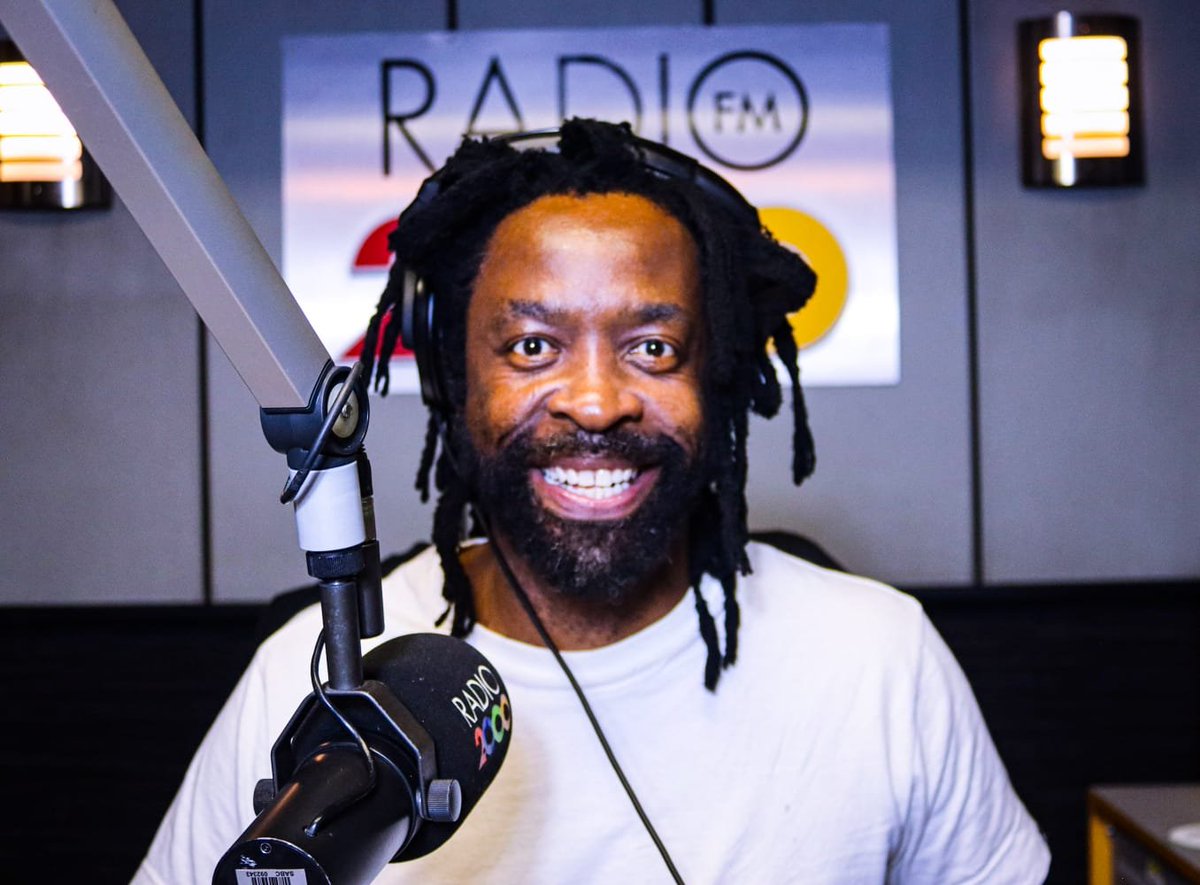 MolemoThib73577's tweet photo. Mr Sibusiso Arthur Leope aka DjSbu lenyora great job on @MzakesKitchen also your book BRICK BY BRICK BOOK EXCLUSIVE BOOKS phenomenal looking up to you grootman learning everyday tomorrow #TheBigBreakfastShow 6am - 9am. LEMOLYZINGBOY 🙏 
@djsbu
#BrickByBrick
#EZIPHANDAYO https://t.co/im458bfgeH