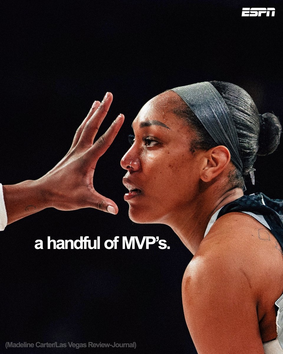 SportsCenter's tweet photo. One, two, three, four, ✋

(📸 @fleetwood_mads) https://t.co/gOfkpYpq0F