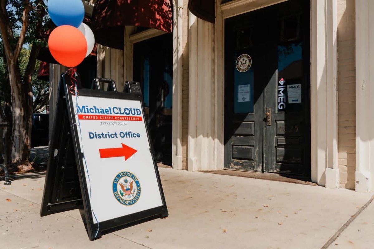 StanGerdesforTX's tweet photo. Great to welcome @RepMichaelCloud and his team to their new Bastrop office on Main Street!

With our district office just around the corner, this gives our teams an even better opportunity to work closely together, share resources, and make sure our constituents get the help they need navigating state and federal issues.

Two district offices, one community, and a strong partnership focused on serving Bastrop County.

Welcome to the neighborhood, Congressman! 🇺🇸