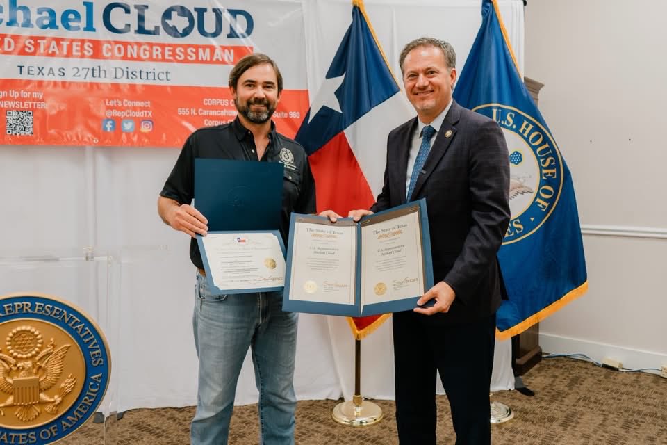 StanGerdesforTX's tweet photo. Great to welcome @RepMichaelCloud and his team to their new Bastrop office on Main Street!

With our district office just around the corner, this gives our teams an even better opportunity to work closely together, share resources, and make sure our constituents get the help they need navigating state and federal issues.

Two district offices, one community, and a strong partnership focused on serving Bastrop County.

Welcome to the neighborhood, Congressman! 🇺🇸