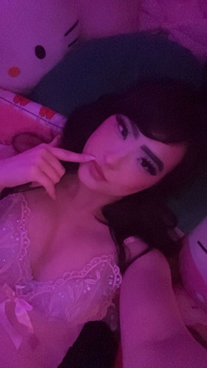 strawb_cream's tweet photo. I love being daddy’s pretty brat princess 😖💗💗 do u like my petite boobies?🥺 #nsfwtwt #ddlg findom #egirl #asian #jap #freeuse #cnc #slut https://t.co/916g8iJSqq