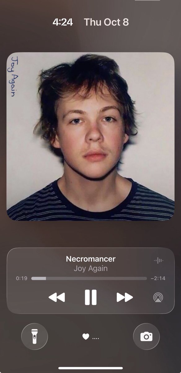fallseance's tweet photo. When I had a crush on my man this was literally the only song I would listen to https://t.co/b9whlgLqj4