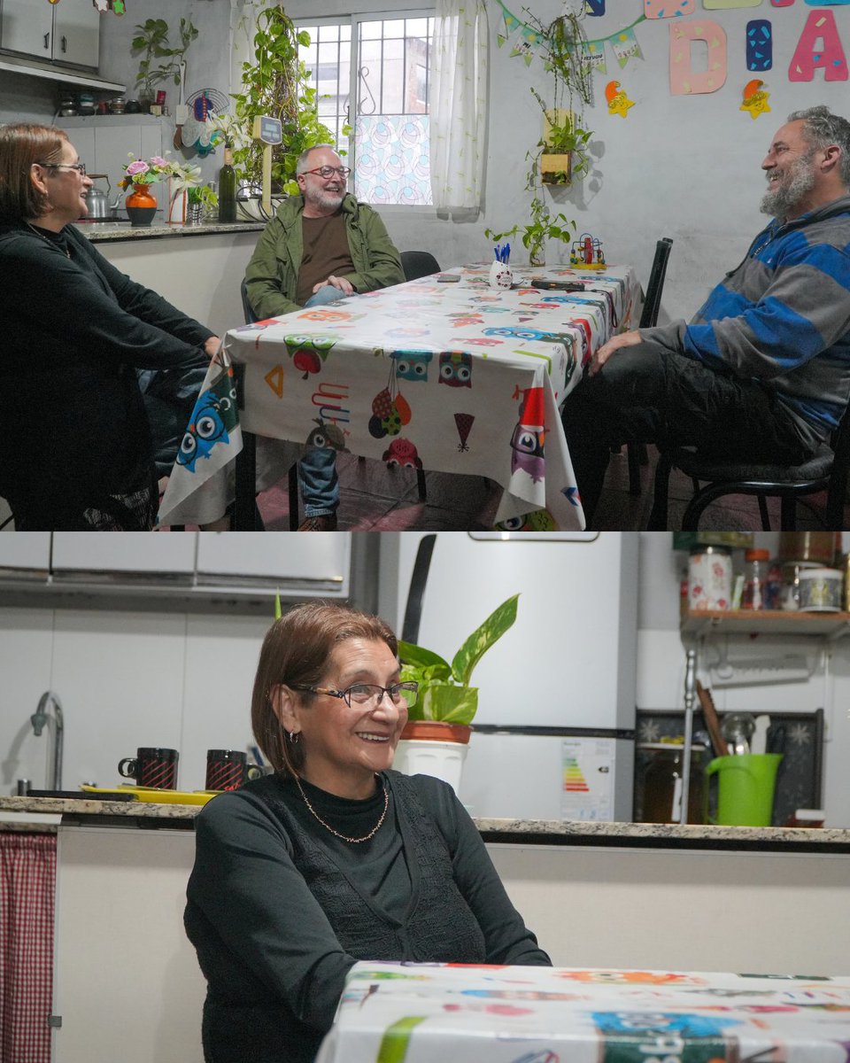 Sabbatella's tweet photo. El Estado tiene que ser el principal garante de que nadie quede a la intemperie. Por eso nos preocupa tanto el abandono por parte del Gobierno municipal que, frente a una realidad que se agrava, perdió completamente la sensibilidad social.

​Estamos trabajando para recuperar el municipio y acompañar a cada organización comunitaria y comedor popular en todos los barrios. Queremos construir un futuro distinto para Morón, donde ninguna familia quede librada a su suerte y donde cada vecino y vecina pueda vivir con dignidad, derechos garantizados y más oportunidades.

​¡Gracias Alejandra por abrirnos las puertas, y felicitaciones por el trabajo que llevás adelante todos los días!

​#MorónNecesitaMás