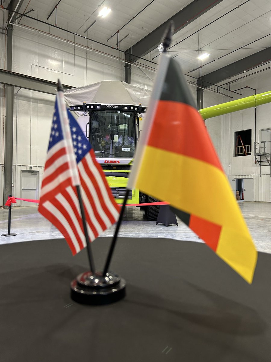BRNAgNews_KH's tweet photo. #OnTheGround for @brownfield - @CLAAS_America opens its 45,000 square foot, $10 million square feet research and development center. https://t.co/Io3cnUeKDk