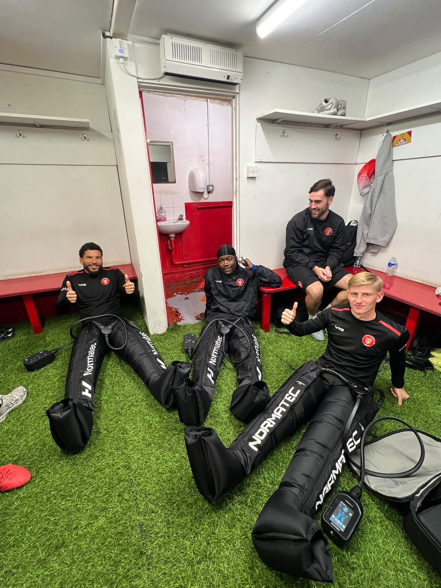 Kweku_Ansah's tweet photo. Recovery Mode 🔛🔋 @whitstabletown ⚽️ https://t.co/T5Opv2QDSb