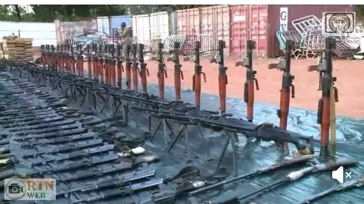 ido_kader22360's tweet photo. @Nath_Yamb Juillet 1953
Coup d’État nationaliste arabe en Irak, connu sous le nom de révolution
du 14 juillet, qui renverse la monarchie hachémite soutenue par le
Royaume-Uni.
Août 1953
Coup d’État en Iran, orchestré par les États-Unis et le Royaume-Uni. Le
premier ministre élu https://t.co/FjkkruYcDU