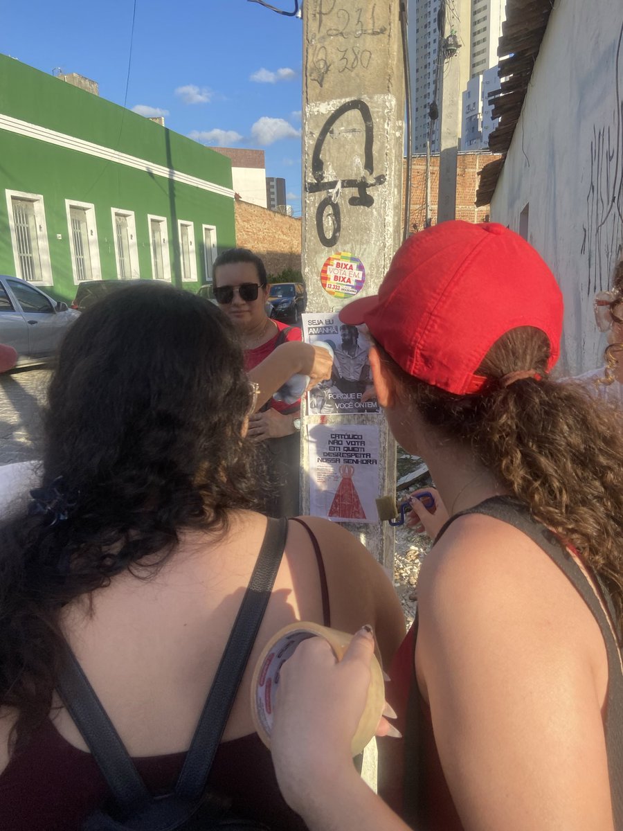 gabtthv's tweet photo. @hopeotst armys com lula! https://t.co/pEoUNLnlVV