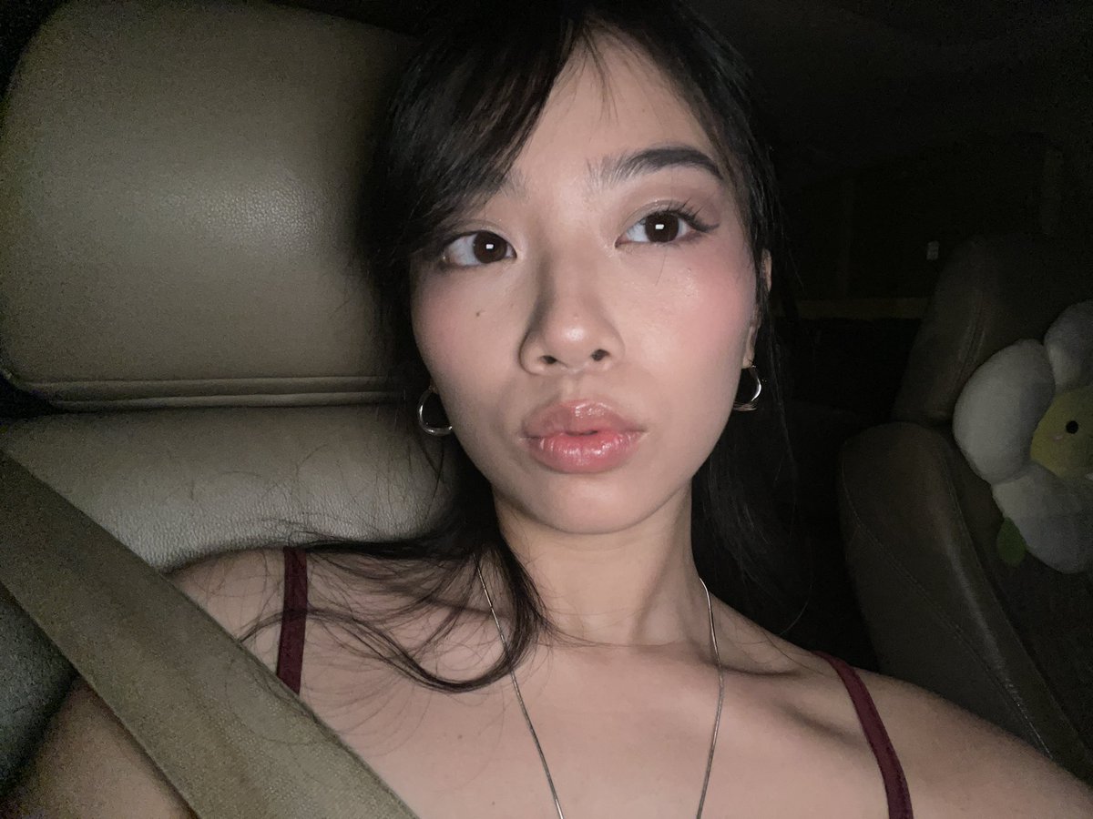 Maggie_Mae0820's tweet photo. I thought she was possessed by a demon, but it turns out she was just a beautiful woman with a husky voice.
full video in https://t.co/SbS3Jw6RRN
#asian #college #nsfwtwt #abg #of #porn https://t.co/zmDsxdYRbW