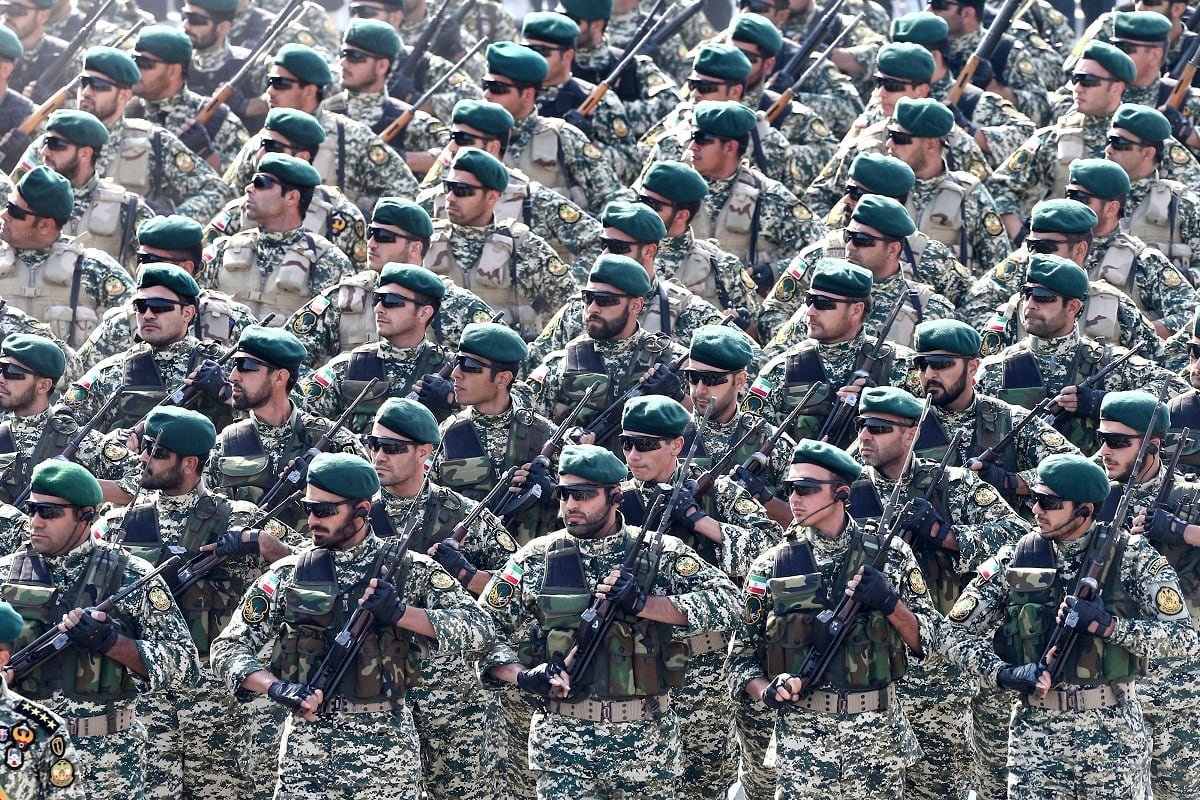 CWNBreaking's tweet photo. ๐จโก#BREAKING : ๐ฎ๐ท IRGC Ground Forces commandos train with snipers, machine guns, and DRONES 'at western borders' of Iran
'Our message to invading enemies is clear: set foot on this soil, and we will scatter your ASHES to the wind' https://t.co/JT4u7FdY5a