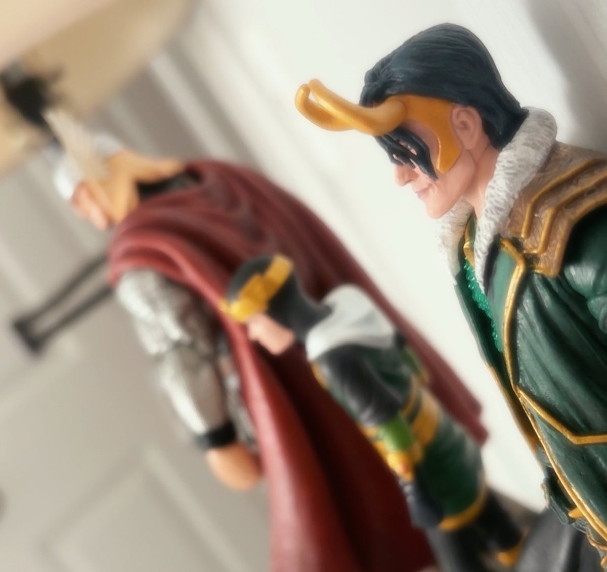 IkolMischief's tweet photo. let’s brood with big brother! https://t.co/FVpiGObN2G
