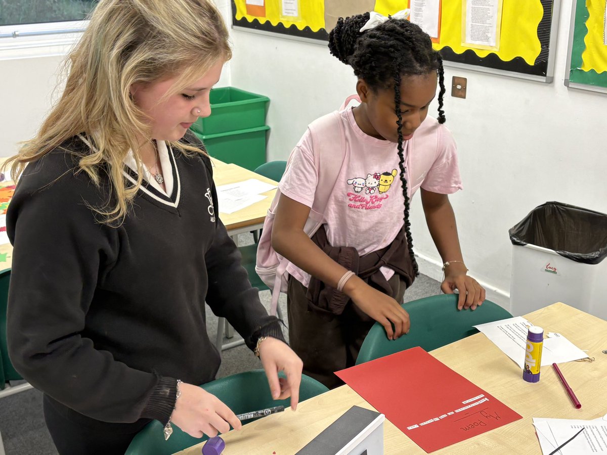 Millais_English's tweet photo. Making poetry remedies for joy and happiness in the #MillaisEnglish poetry room this evening. #Poetry https://t.co/DFeM1BSjOU