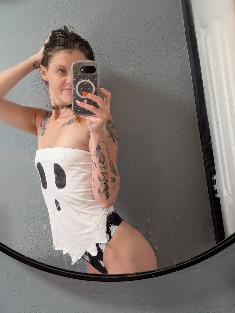 hotwheels0695's tweet photo. Mommy needs spoiled 
PayPal- hotwheelzexotics 
Cash app-$hotwheels0695 
Venmo-hotwheels0695
Content ready to sell https://t.co/aiA0QNVc83