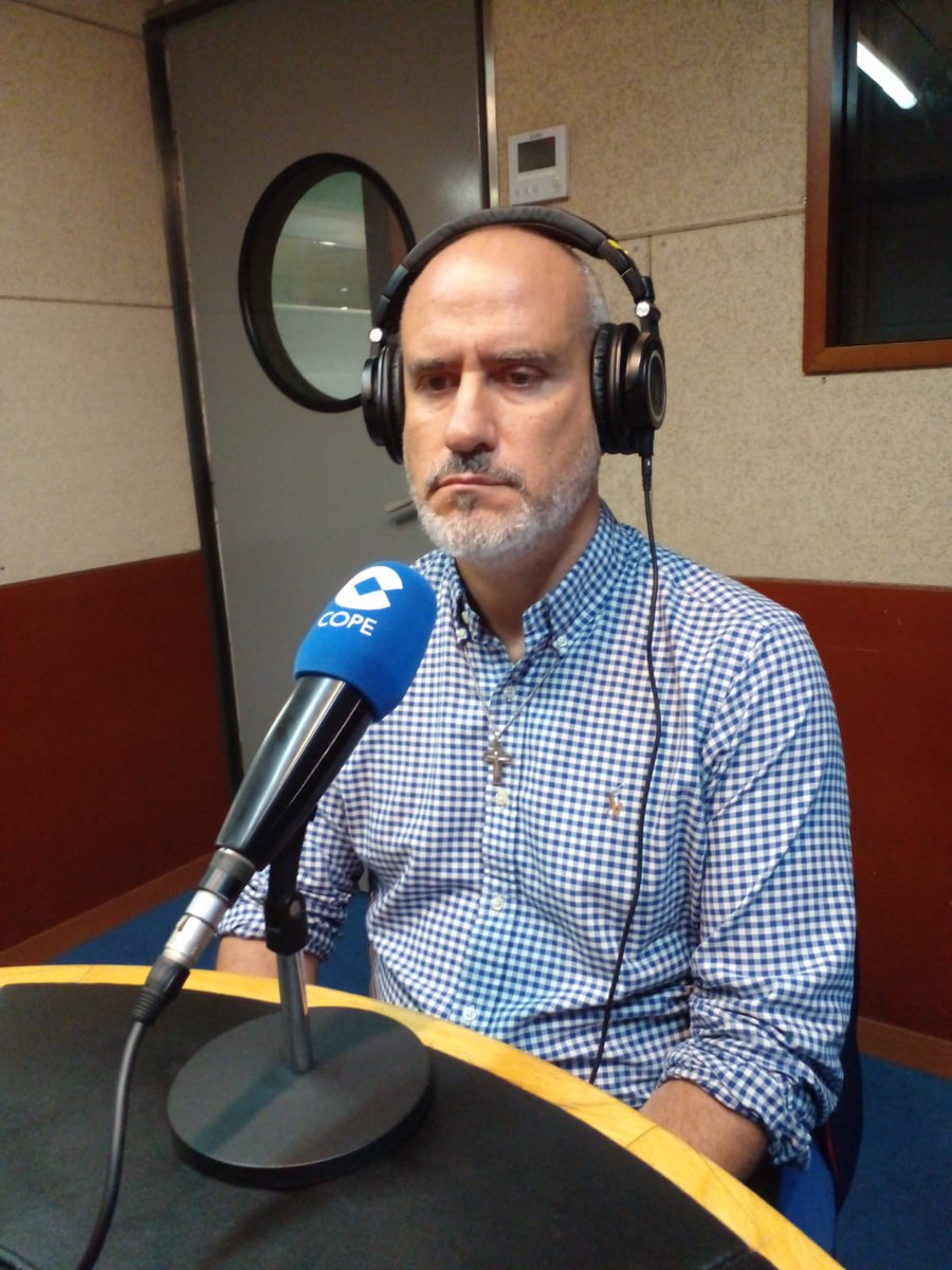 IgnasiMiranda's tweet photo. Us esperem aquest divendres #9Octubre 13.33h en #ElMirall 783 AM @COPE_Catalunya @ecclesiacope @COPE, amb Joan Balcells @FundacionAdsis i Margalida Font #PastoralUniversitària @esglesiabcn; també notícies i 'Poble de Déu' @XavierMorlans: https://t.co/Sp8sXj7qCF https://t.co/zwAyhp6zr9