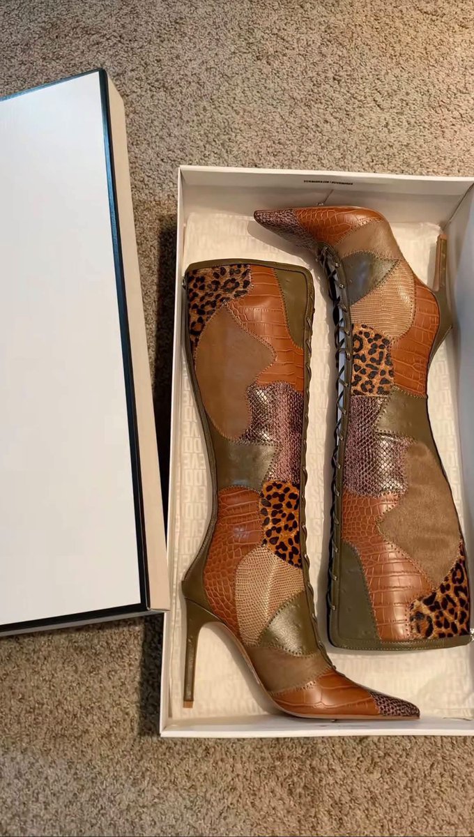 favscorpioooo's tweet photo. STEVE MADDEN TO THE FRONT PLEASEEEE😮‍💨😮‍💨😮‍💨😮‍💨. THIS IS A NASSSSSTY OF ALL TIME BOOT I NEED IT TODAY 🥵😍😍😍😍 https://t.co/pxuNZZgdGk