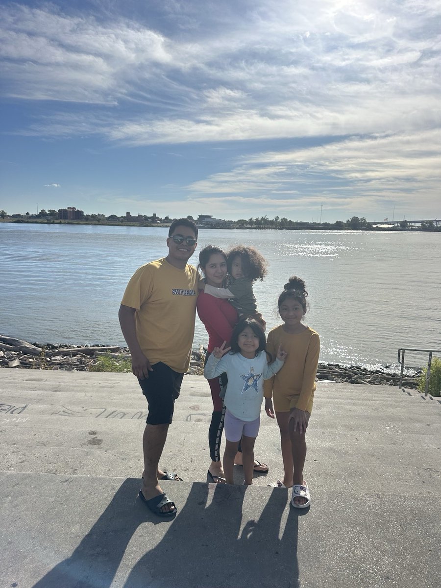 JoaquinCastrotx's tweet photo. Just two months after giving birth to her son, Adela Nohemy Castellanos is locked away at the Dilley Trailer Prison with her 10-year-old daughter, Sofia. They are separated from dad and three other siblings. 

Adela can't tolerate the food, is very stressed, and can’t sleep. Dilley is no place for a woman recovering from childbirth.

Her attorneys have appealed her deportation. Locking up a mother and her child doesn’t make our country safer. It only makes a family suffer. Hopefully their appeal will be granted.