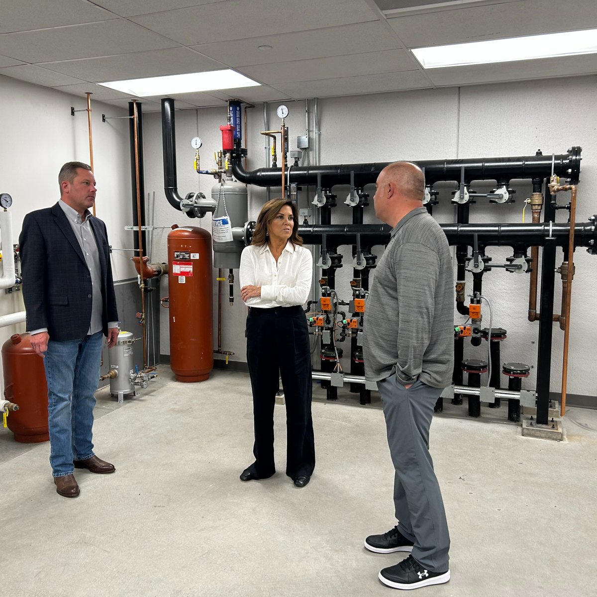 Michele_Tafoya's tweet photo. Great to tour Steamfitters Pipefitters Local 455 and see firsthand the skill, training, and craftsmanship that keep Minnesota’s economy moving.

Our skilled trades are essential to Minnesota’s future. In the U.S. Senate, I’ll fight to expand career and technical education, strengthen apprenticeship programs, and ensure more Minnesotans have the opportunity to build good careers, support their families, and get ahead through hard work.