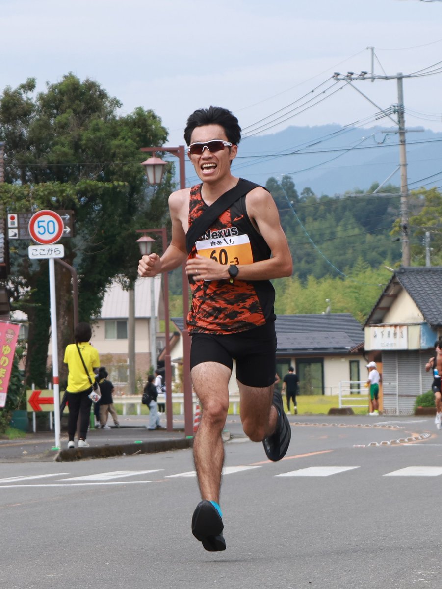 kinokonoko_2010's tweet photo. 10/4 奥球磨男子駅伝
大学・実業団の部

9位 NexusA
1区 河北竜治選手
2区 三垣貴史選手
3区 吉村大輝選手
4区 飛松佑輔選手 https://t.co/RWfNDM3myK