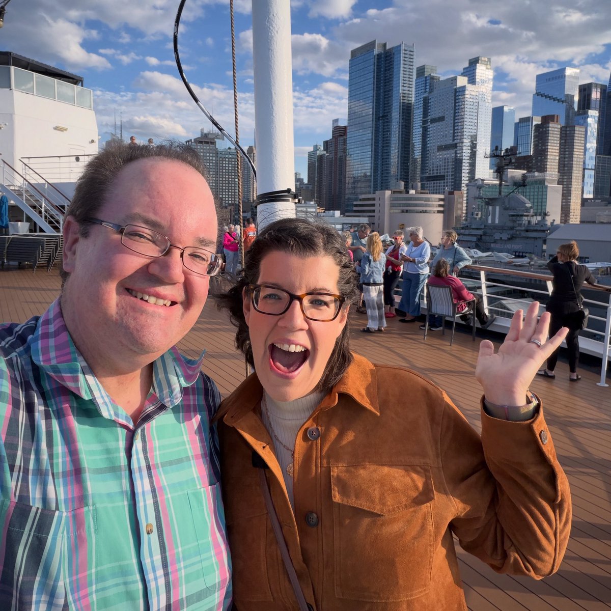 ParoDeeJay's tweet photo. Start spreadin’ the news… we’re leavin’ today onboard #Volendam from ol’ New York. It’s time for a 45-day round trip journey to the #Mediterranean!! :D #HollandAmericaLine @HALcruises https://t.co/VGfVB4YTn0