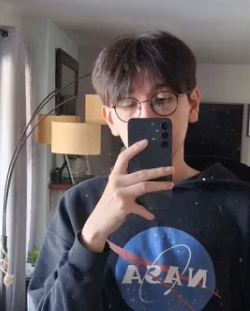 SirKitteon's tweet photo. I CUT MY HAIR https://t.co/goMgb6vLDn