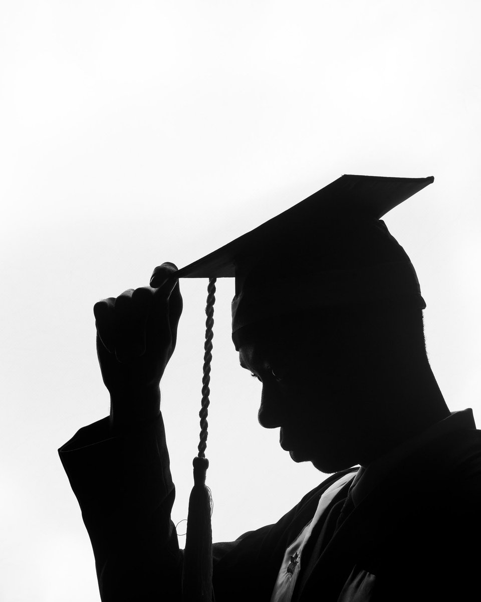 BIGF00T_DEV's tweet photo. BSc. Computer Science. Second Class Upper Division (Honours). 🎓

Grateful for the journey, proud of the growth, and excited for what’s next. We’re just getting started. 🥂 https://t.co/2kQtqyEzID