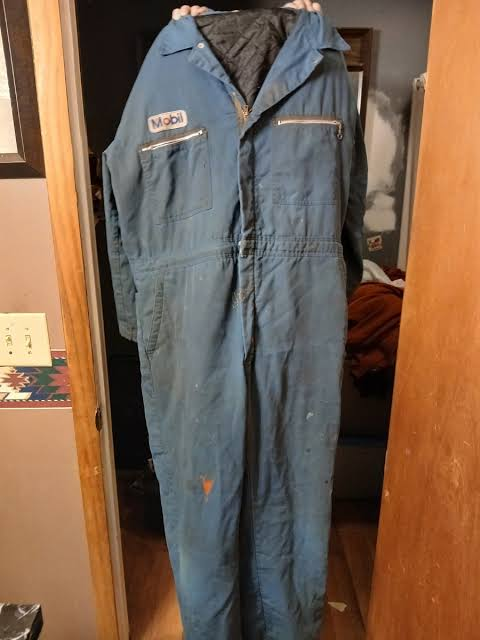 tyl51887932's tweet photo. @BenStanton77 His concert outfit.. https://t.co/xrCCY54hTF