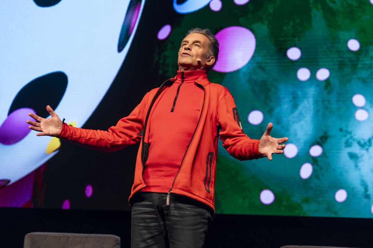 LeedsIntFest's tweet photo. "We’re not living through climate change, we’re living through climate breakdown.” – Chris Packham

Chris Packham, Dr Mya-Rose Craig and Juergen Maier CBE on climate fatigue, inaction and what still gives us hope 🌍

Takeaways 👇
https://t.co/c04BROISvY
#LIFI26 https://t.co/XxiXptz0De