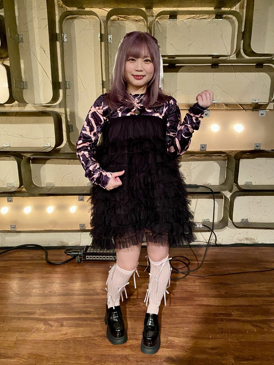 lawson_lks's tweet photo. オータムみはるーむ2026🍁 もう20回か🥹時間が��つのは早いなぁ．．
人生の一番楽しく過ごしたお誕生日は昨日しかありません✨
美しい歌声を聴かせてくださってめっちゃ癒されてたんだ🎶感謝
緊張の様子を見てなんか親しみをくれて逆に安定したwこれがみはるらしさだね💜💛w
#みはるーむ
#羽咲みはる https://t.co/EFiAnbKEt3