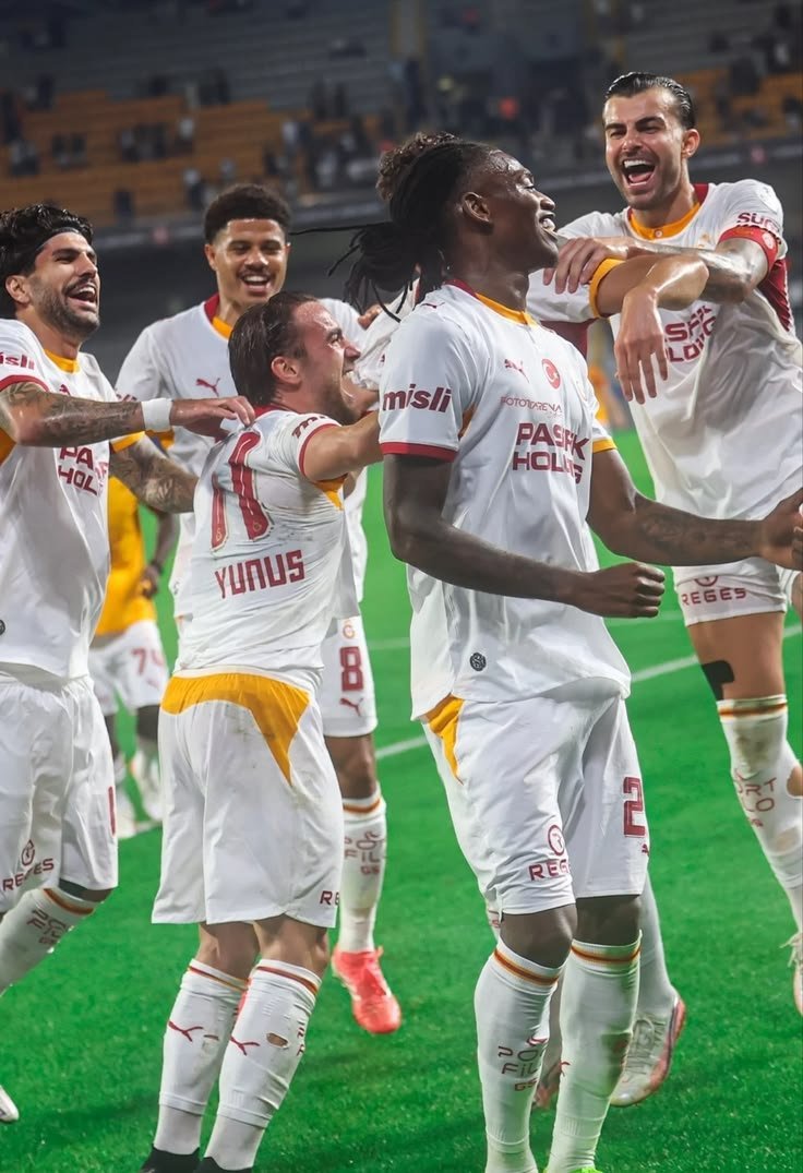 EngnGltsry's tweet photo. #BugünGünlerdenGALATASARAY https://t.co/abdwRDSBGw