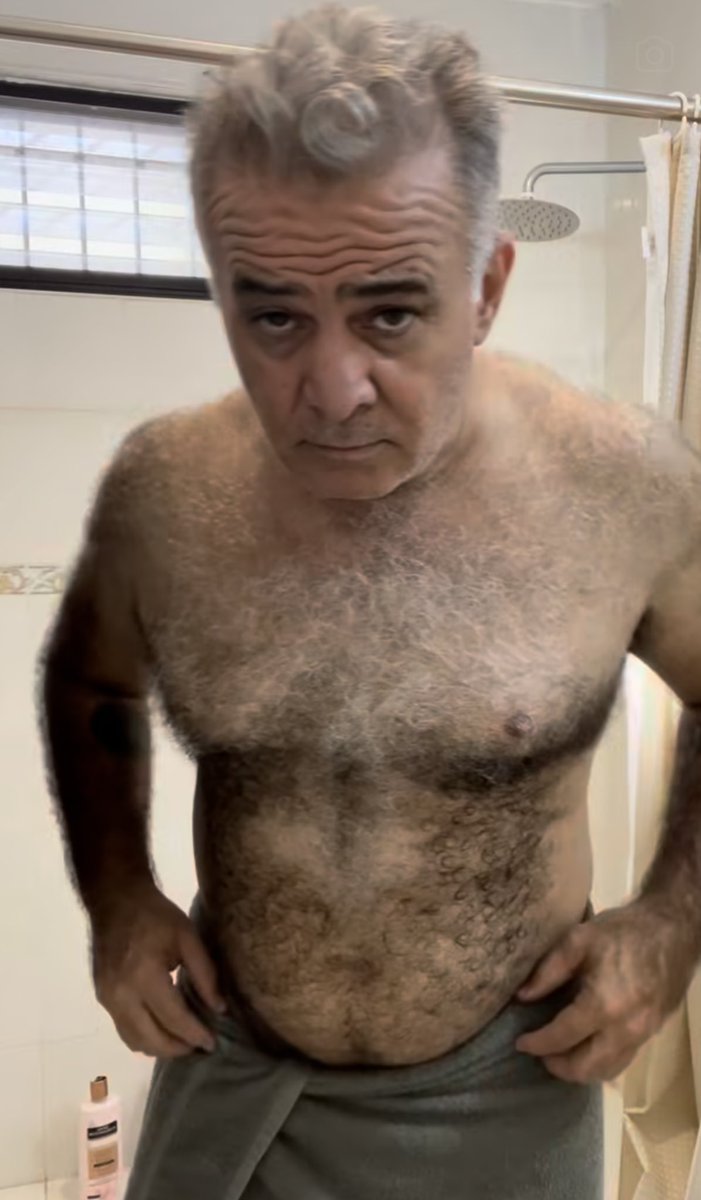 Machoconmacho2's tweet photo. Nos envían nuevo material 
Del rico madurito de TikTok

Que rico macho, varonil ,velludo 
🤤🤤🤤🤤😍😍😍😍😍 https://t.co/EYTWeeAS8D