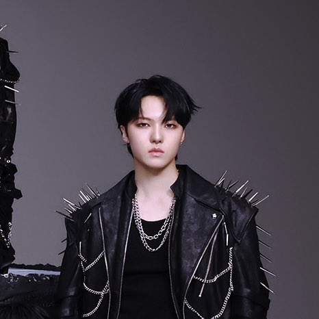 __xkr_s's tweet photo. 잘생겼댜ㅏㅏㅏ😽✨💖💖 https://t.co/6C9AByZDQT