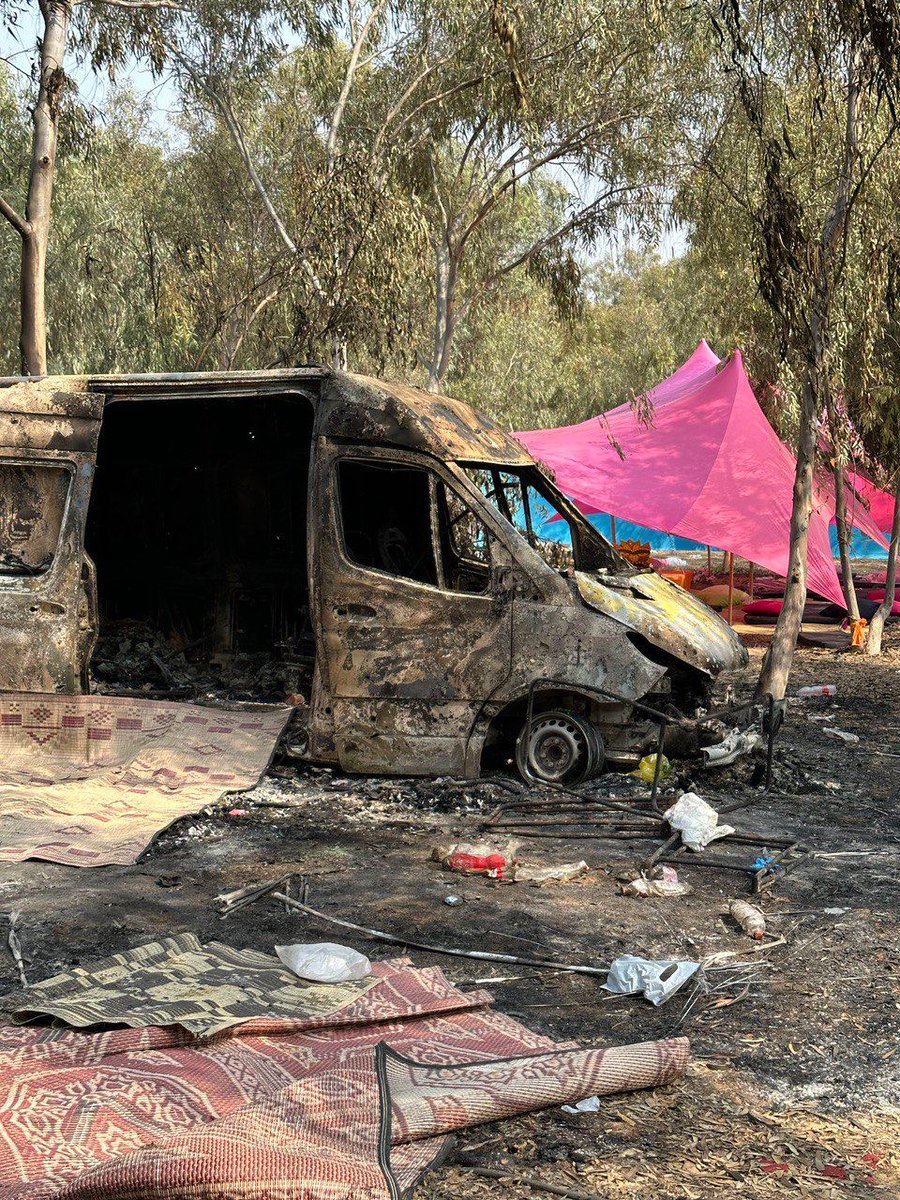 SouthResponders's tweet photo. Most of the vehicles at the scene are hit with bullets or completely burned or destroyed. It seems to be a systematic massacre carried out by many attackers
[Posted 2023 Oct 09, 09:24 AM] https://t.co/sKdaCYtcfy