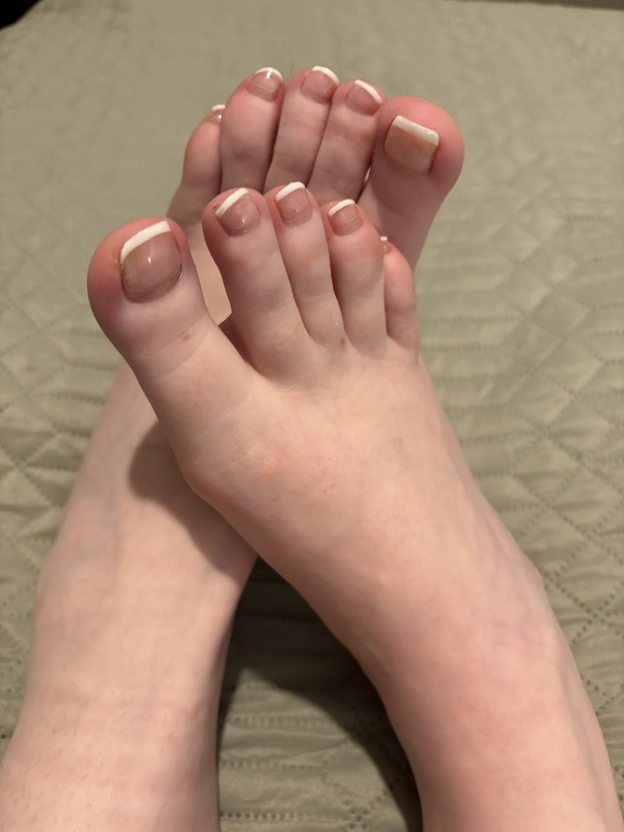 WorkBootBabe's tweet photo. I want you tongue between my toes 🦶 👅 

Join my OF to see more 😈 - https://t.co/DCr6x98A3y https://t.co/DZ1ucyQg3a