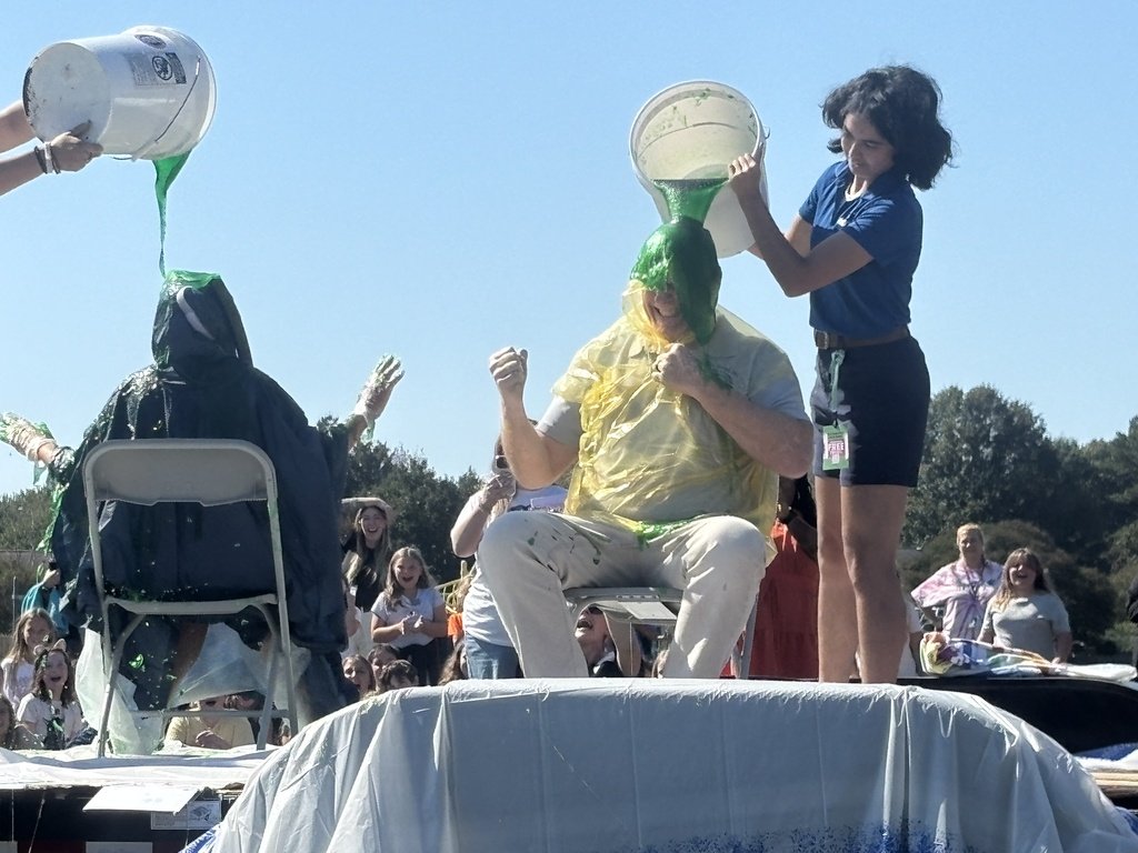 ButtsRoadInt's tweet photo. 🎉 We met our Boosterthon goal, and it was time to celebrate! 🎉 Our students earned the ultimate reward! They slimed our principal, Mr. Connolly, and assistant principal, Dr. Sweeney! 🪣😂 Great job working together and reaching our fundraising goal! 🎉 https://t.co/F4hSCCHHIF