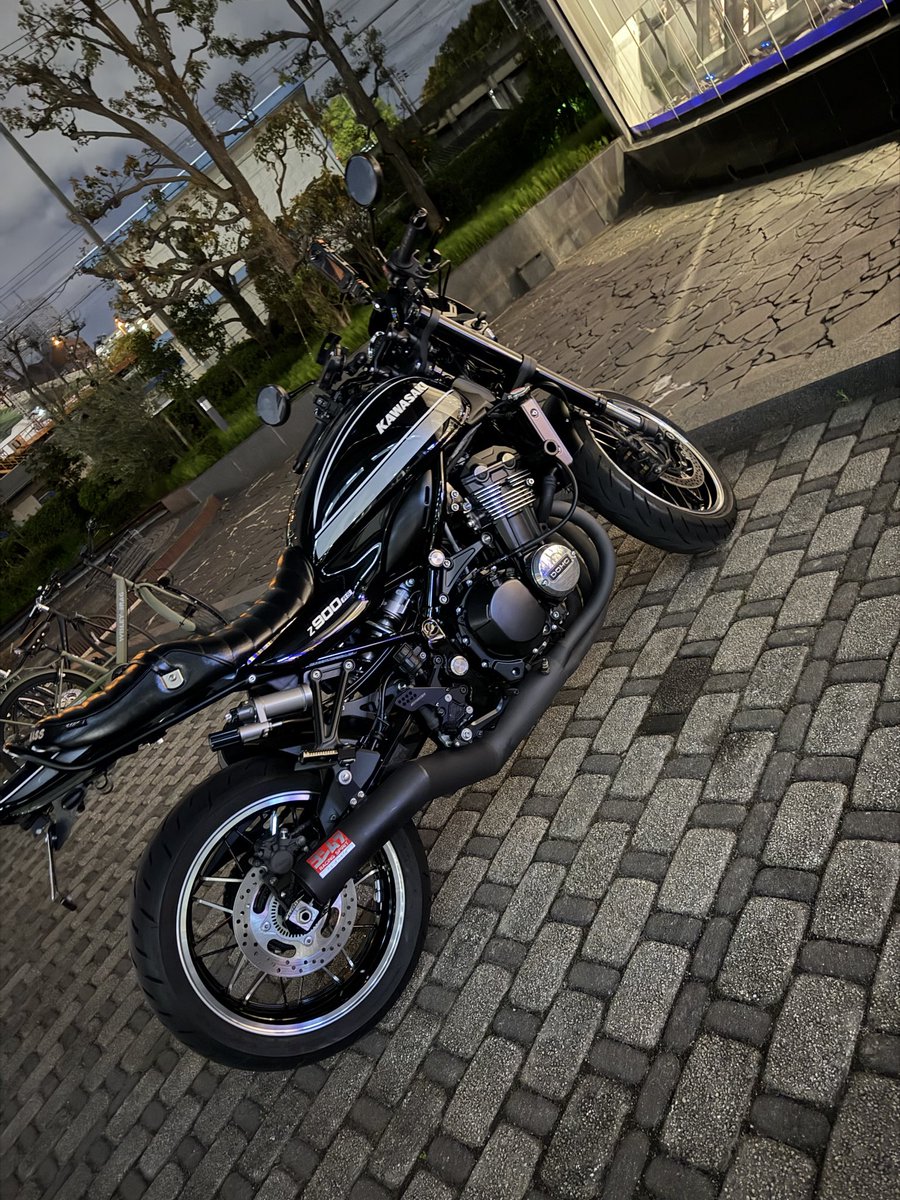 RO__fitness's tweet photo. バイク乗りって多趣味な人多くない？🏍️

俺はZ900RSとモンキー125乗ってるけど、
バイク降りたら筋トレとランニング💪🏃

最近はHYROXにも挑戦中🔥

バイク乗りのみんな！
バイク以外のガチ趣味って何？😏

意外な趣味の人おりそう😂

#バイク好きと繋がりたい
#筋トレ
#Z900RS
#モンキー125 https://t.co/JB6Sudchin