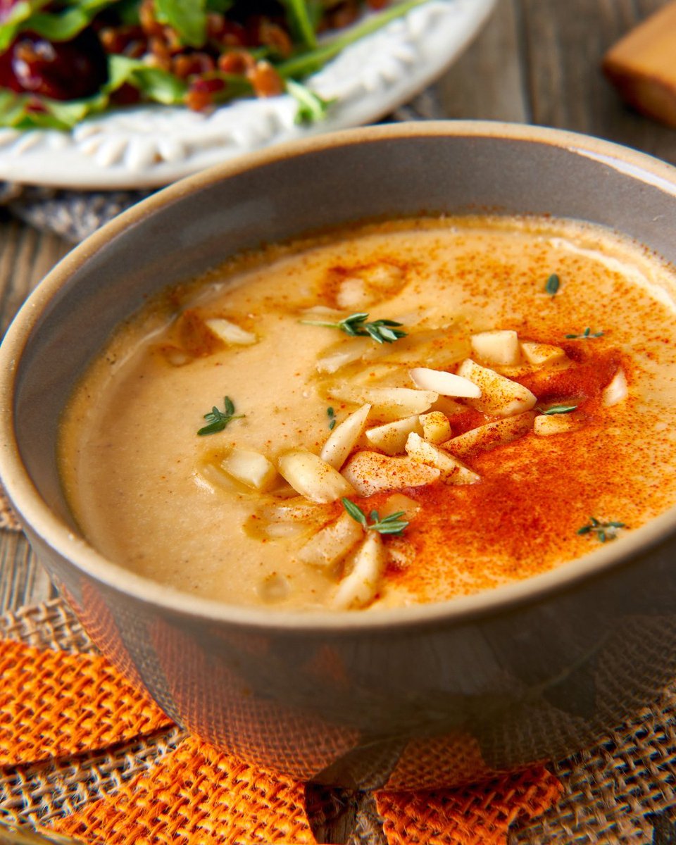 SeattleSutton's tweet photo. Cooler days call for something warm, cozy, and delicious—like our Pumpkin Sweet Potato Bisque paired with a fresh Spinach &amp; Wheat Berry Salad. 🎃🍠🥗

#soupseason #fallflavors #pumpkin #sweetpotato #healthyeating #seattlesuttons https://t.co/h3dobBsa1c