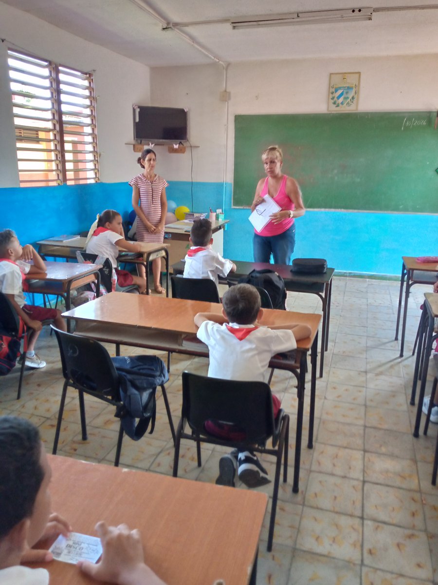 DGEJaruco's tweet photo. La guía instructora del Museo de Jaruco Niurys  Gutiérrez Esponda dió una charla sobre las efemérides de este mes de nuestra localidad con estudiantes de 4to grado de la Institución Educativa América Latina.
#MinedCuba #MayabequeJaruco #MuseoJaruco #HistoriaLocal https://t.co/FtRYZstqdS