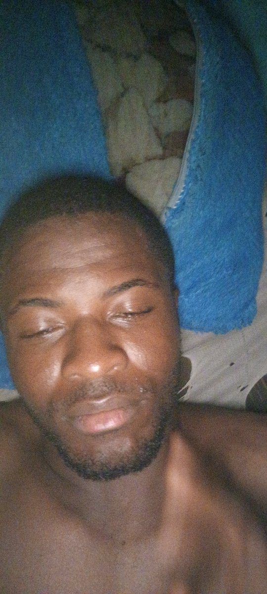 QInstant70896's tweet photo. Dear sir Don jazzy, pls baba mi na second hand OKADA I need, I have been pleading you since February pity me boss hunger is killing me, Depression wants to take my life,the one I just finished driving higher purchase was stolen from me,I take care of my ashmatic mom. @DONJAZZY https://t.co/Ev8rBqwqvn