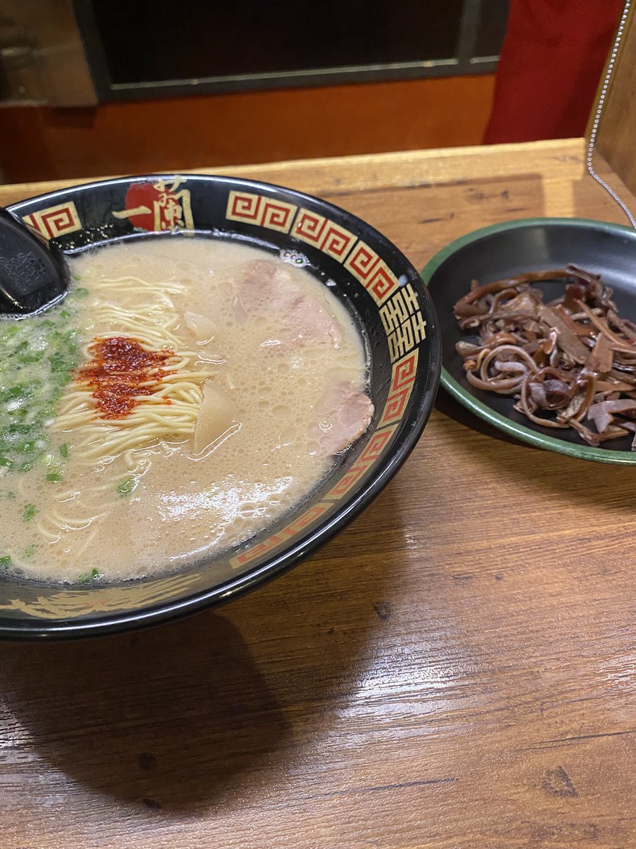 ta56030297's tweet photo. 〆の一蘭🍜のつもりからの、
〆のハイボール🥃 https://t.co/HrjaRusltL
