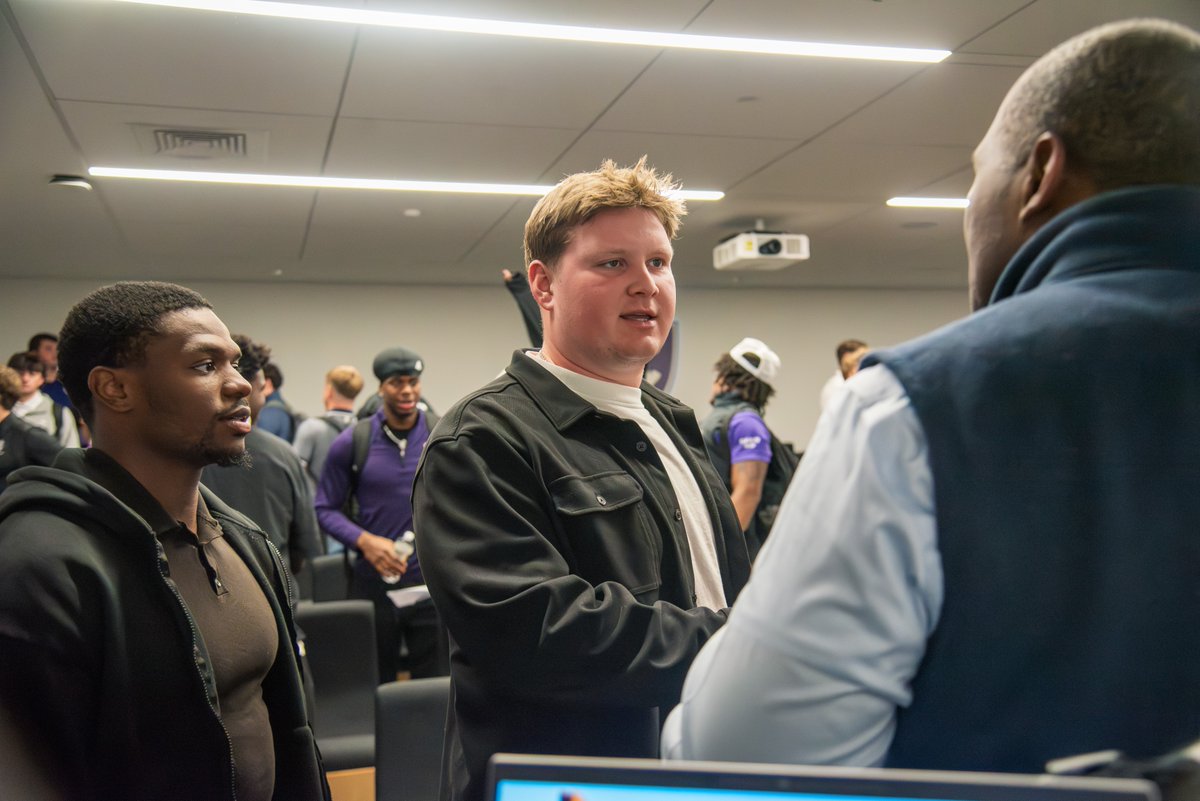 HCrossFB's tweet photo. Thank you to our alumni who joined us for this week’s 90-Wide Career Night, including Bill Maloney, Larry Doyle, Pete Mondani, Craig Cerretani, Rob Murner, Akeem Walcott, Dominic Blue, Tavares Brewington, Travis Thompson and Brian Cullinan! 

Our 2026 Bill Maloney 90-Wide Mentoring Award recipients were Luke Petitta and Carlo Crocetti 🏆 

https://t.co/U0y8kSxbPz

#GoCrossGo