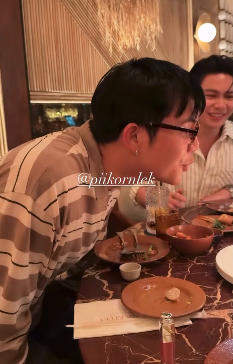 imafebisjay's tweet photo. มีคำถามในหัว วิลเลี่ยมไปทันได้ไง62525252525 https://t.co/GayyUPS1H0