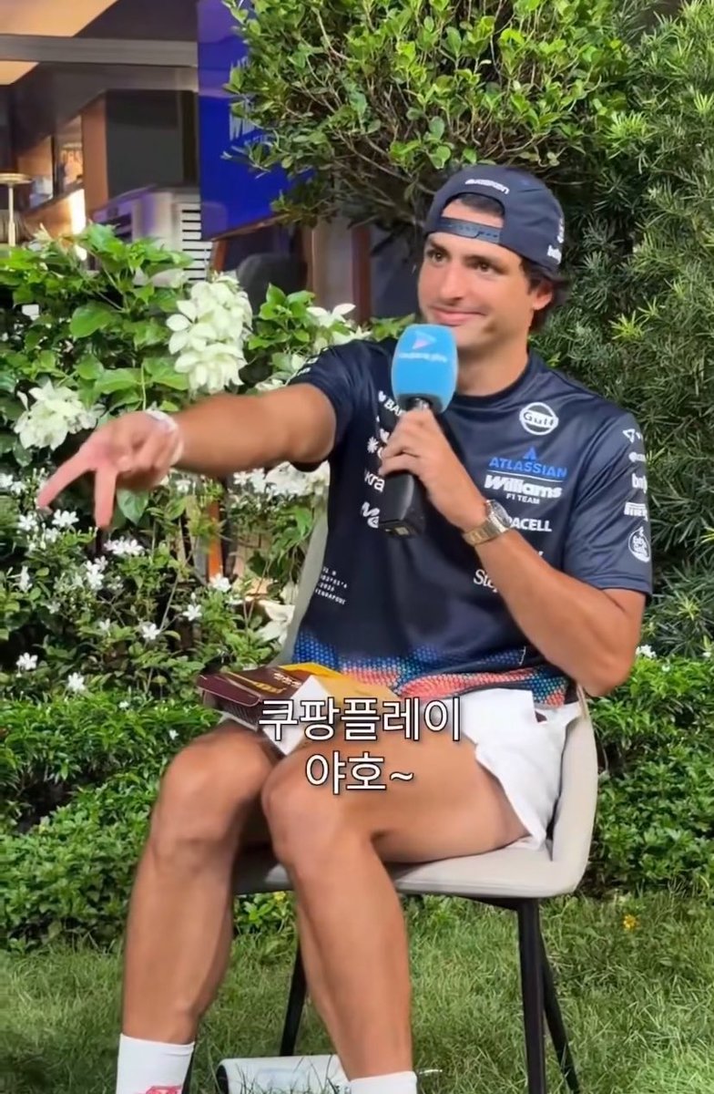 efilda55's tweet photo. LOOK AT HIMM😭😭🤏🏽🤏🏽🤏🏽his natural aegyo is so refreshing😭🤏🏽 https://t.co/jk6t5saCai