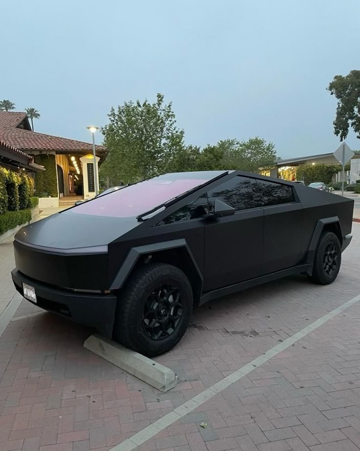 TeslaEmpireHQ's tweet photo. Would you accept  the latest Tesla Cybertruck for free. What’s your answer?

1 - ○ Yes 
2 - ○ No https://t.co/499bkjLZAd
