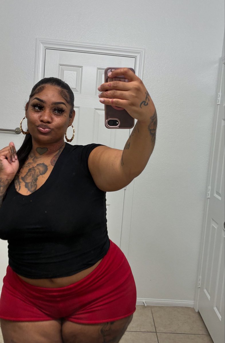 Tykeraakz's tweet photo. You like ‘em thicc’ right?? https://t.co/yzdYp0P3Ba