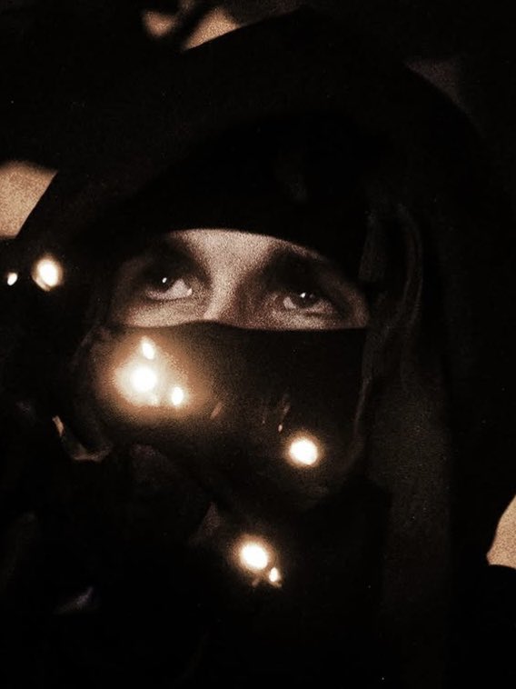 INTHEMlST's tweet photo. these photographers love taking pics of esdee like he's the virgin mary or sum https://t.co/yvS47zHY7Y