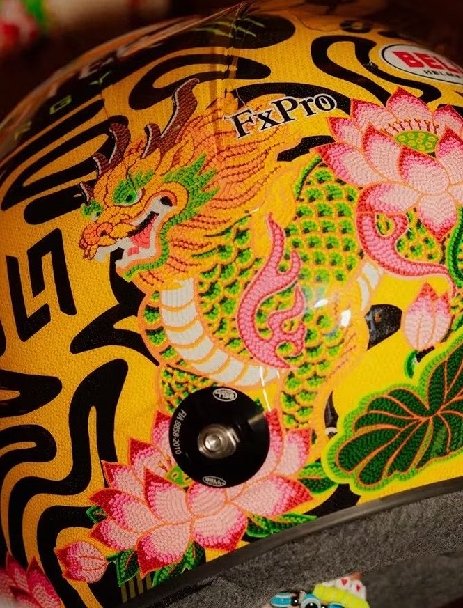 landoscarrera's tweet photo. The Dragon and the Phoenix LITERALLY symbolise the perfect balance of Ying &amp; Yang... like their entire meaning together is a harmonious and prosperous union i'm gonna THROW UPPPPPPP LANDOSCAR YOU ARE THEEEEE TEAMMATES 😫😫😫😫😫😫 https://t.co/NsB7iCMjgS