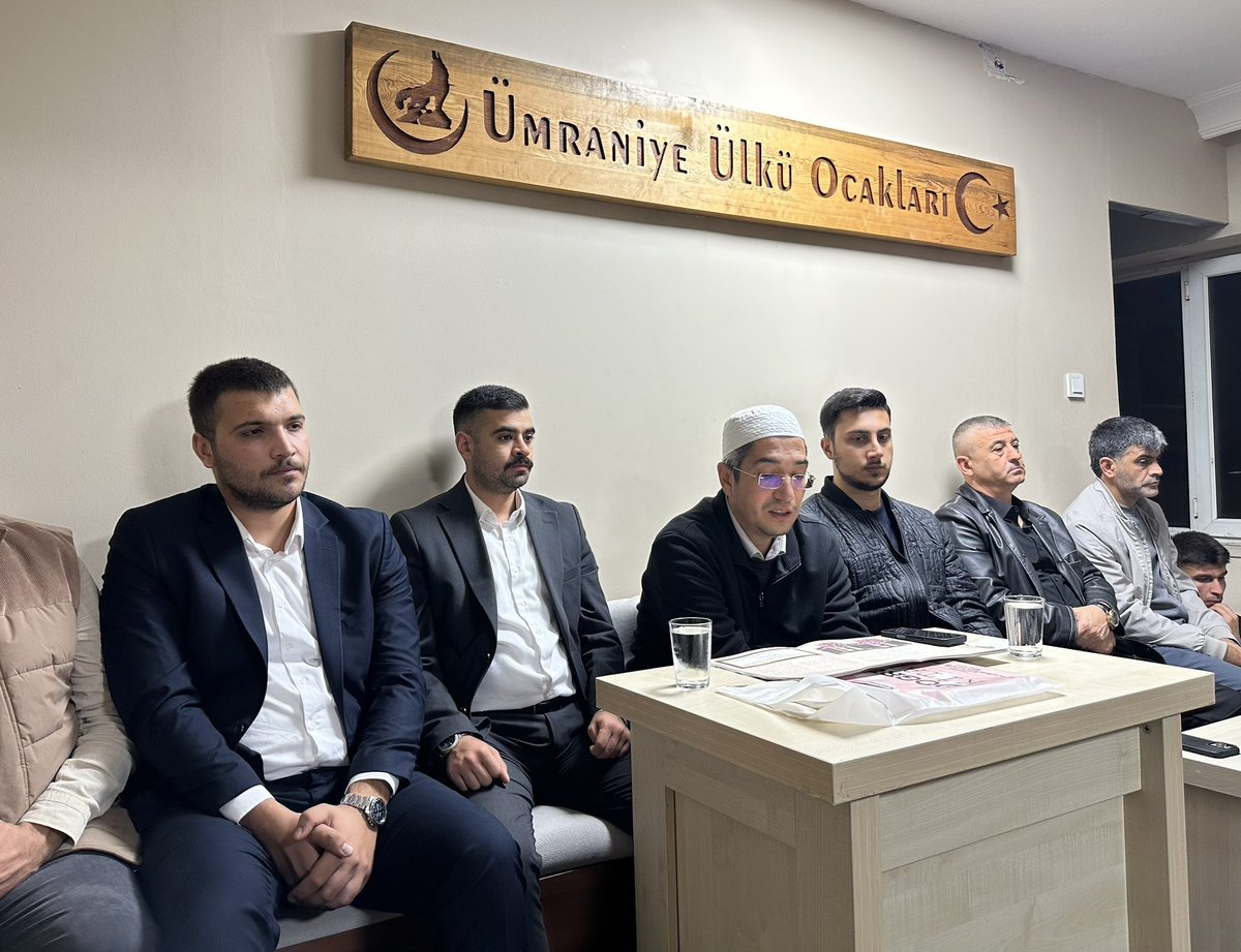 Ocakumraniye's tweet photo. Ümraniye Ülkü Ocakları olarak haftalık Kur’an-ı Kerim tilavetimizi gerçekleştirdik.

Yakın zamanda kaybettiğimiz Suat Birbil, Batuhan Kalyoncu ve Mahinur Çelik’i rahmet ve dualarla yâd ettik.

Şehadetinin yıl dönümünde Ülkücü Şehidimiz Mustafa Pehlivanoğlu’nu da dualarla andık. https://t.co/GRX3NN7JF0