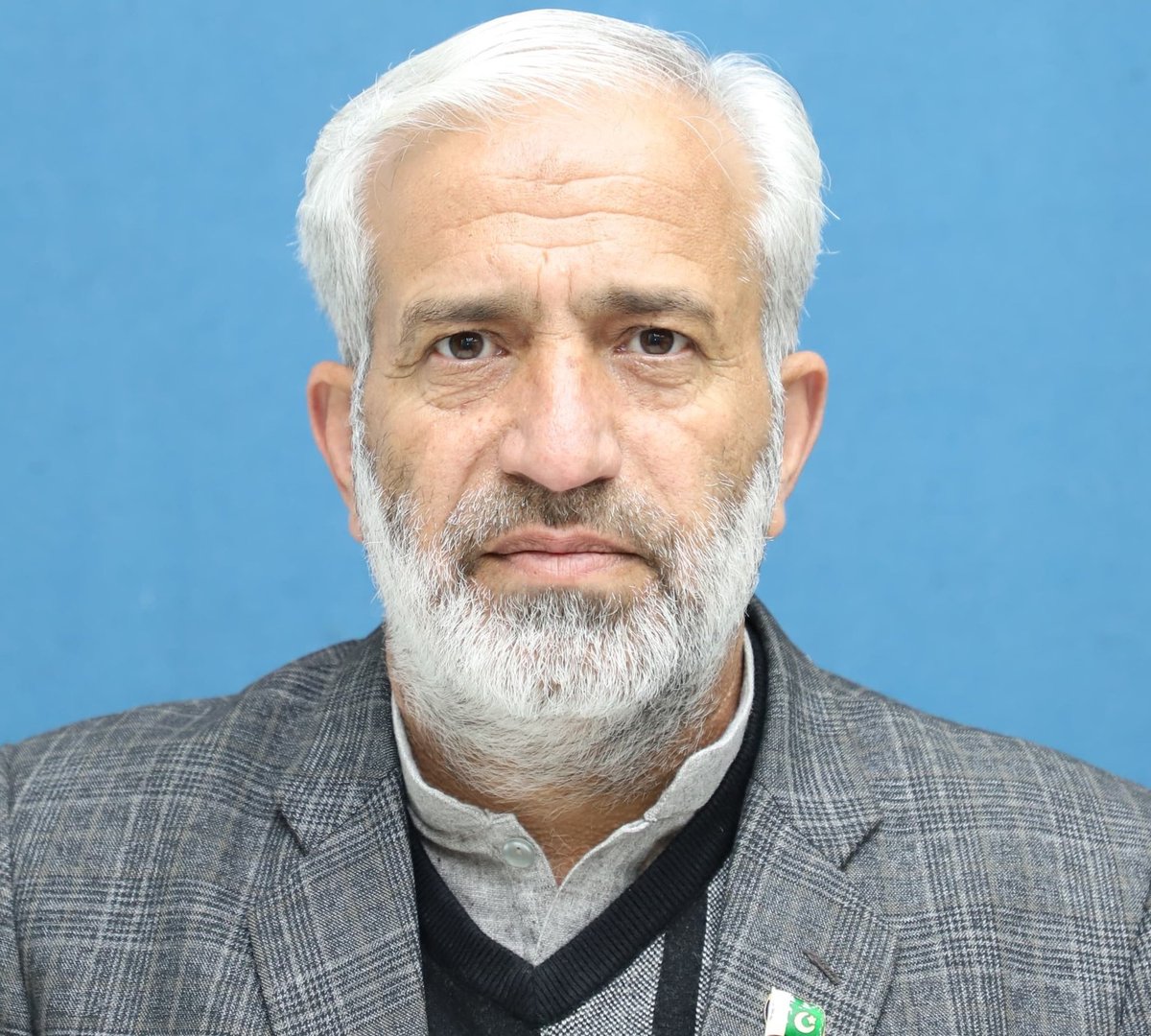 SenatorMushtaq's tweet photo. یہ نامعلوم کون ہیں،جو ممبران اسمبلی/صوبائی وزراء کو اغواءکرتے ہیں اور صوبائی وزراء کے حجروں / گھروں پر فائرنگ کرتے ہیں؟؟؟؟
نامعلوم کے ہاتھوں ممبر صوبائی اسمبلی عبدالسلام کے اغواء اور صوبائی وزیر عبدالکریم کے حجرے پر فائرنگ کی مذمت کرتا ہوں۔۔
اگر یہاں عدلیہ کے نام پر انصاف دینے کا کوئی ادارہ موجود ہے تو ان سے نوٹس لینے کا مطالبہ کرتاہوں۔۔
پاکستان رائٹس موومنٹ