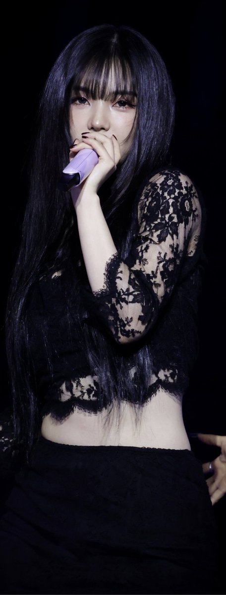 rubyrinas's tweet photo. ruby                                          rina https://t.co/qxIiLpFG8G