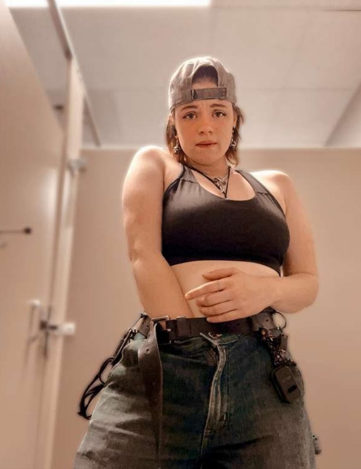MariaFl18298011's tweet photo. Nickname: Abigail
Age: 35
Nationality: USA
Current Residence: Fremont, California
Profession: Dental Hygienist
Hobbies: Yoga, traveling, reading, cooking, walking by the beach https://t.co/E2TNMGeHRT