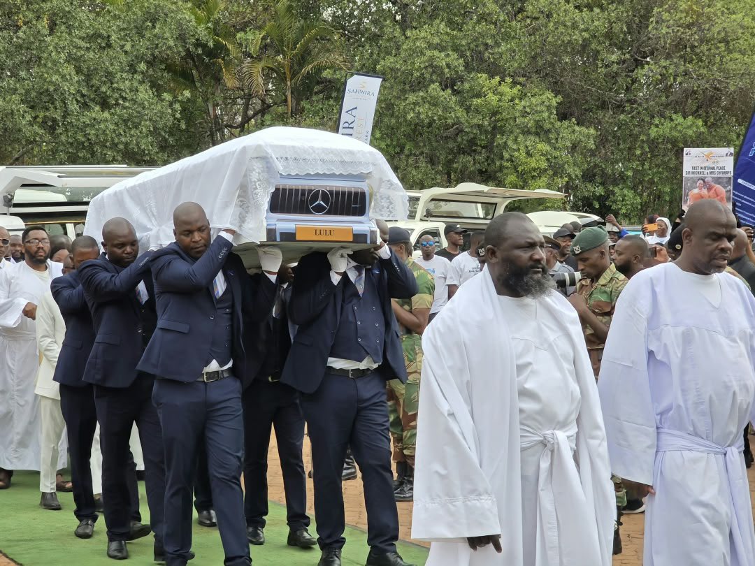 KinyanBoy's tweet photo. Wicknell Chivayo and his wife were finally laid to rest, bringing to an end an era of a man who was both loved and hated equally in Africa. He died as one of the wealthiest young African men. https://t.co/1ppeHbbHOm
